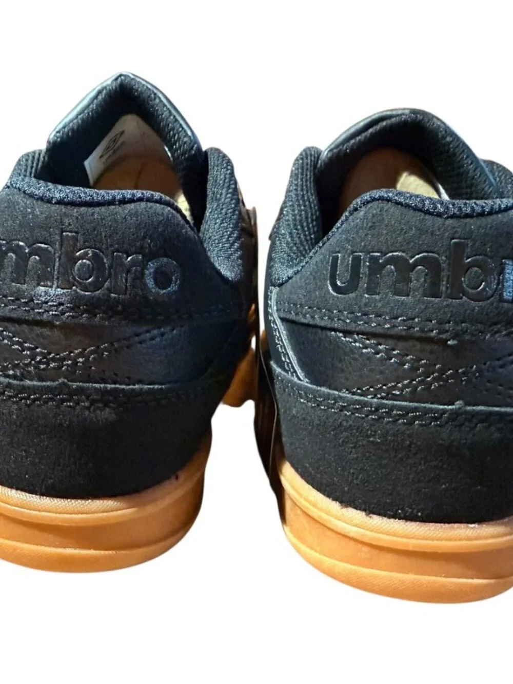New Without Box Umbro Men's 8.5 Black Leather Gum Sole